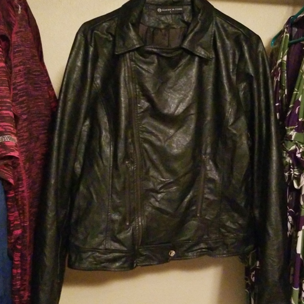 Leather jacket - Picture 4 of 5